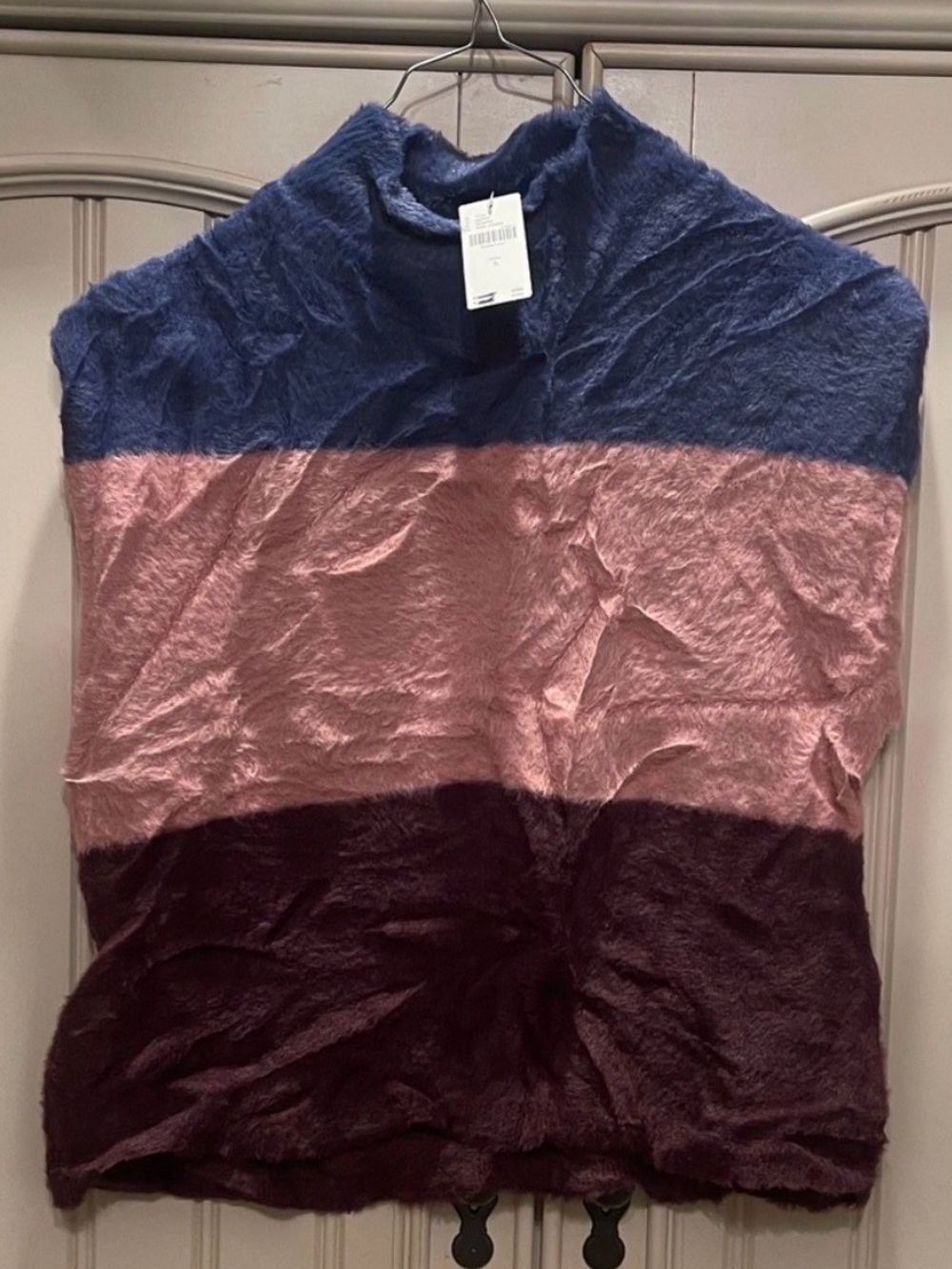 Maeve Colorblock Sleeveless Tank in blue Pink & burgundy size small